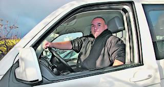 Bremse gezogen. Erik Dober vom Taxi Service Oberwallis ist von der grossen Nachfrage nach dem regionalen Taxi-Abonnement &uuml;berrumpelt worden. 