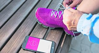 Der gl&auml;serne Athlet. Die Gesundheitsapp &laquo;Helsana +&raquo; sammelt Zahlen &uuml;ber Schritte und Bewegungsdaten des SmartphoneBesitzers. 