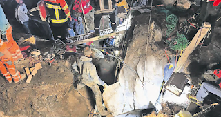 Nach einer 13-st&uuml;ndigen Rettungsaktion konnte das kleine M&auml;dchen aus der Felsspalte befreit werden.