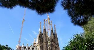 Die Sagrada Familia in Barcelona ist eine der bedeutendsten Sehensw&uuml;rdigkeiten der Welt. Nun wird sie mit zus&auml;tzlichen Ger&auml;ten und Sicherheitsleuten verst&auml;rkt gesch&uuml;tzt. Aus Angst vor Terroranschl&auml;gen? (Archivbild)