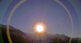 W&auml;hrend am Vormittag sonnig warm war, &uuml;berzogen starke Winde und Regenwolken am Nachmittag die Region.