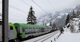Die RAlpin brachte im vergangenen Jahr &uuml;ber 100'000 Lastwagen auf die Schiene.