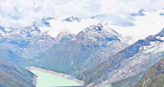 Mattmark. Eines von mehreren Kraftwerken im Kanton, das der Sanierungspflicht unterworfen ist.    