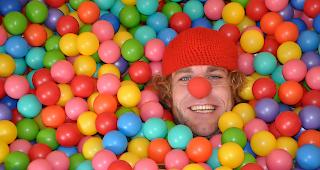 Kurt Bucher bringt Kinder zum Lachen.