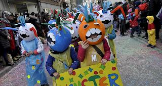 Impression vom Kinderumzug durch die Belalpstrasse in Naters.