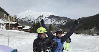 Chrigel Maurer freut sich &uuml;ber seinen Triumph.