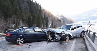 Zahlreiche Verletzte. Beim Unfall kollidierten in Schiers zwei Fahrzeuge.