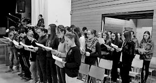 Viel geprobt. Die Sch&uuml;lerinnen und Sch&uuml;ler der OS Saas freuen sich auf die Besucher. 