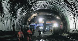 70 Prozent. Inzwischen sind mehr als zwei Drittel der Nordr&ouml;hre des Tunnels Visp mit Beton verkleidet. 