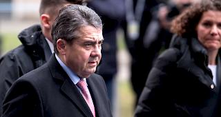 Sigmar Gabriel (SPD) h&auml;lt an der Sicherheitskonferenz in M&uuml;nchen eine aussenpolitische Grundsatzrede.