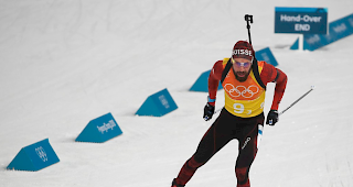 Benjamin Weger zeigte in der Mixed-Staffel eine starke Leistung.