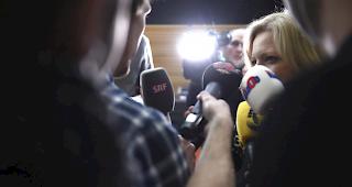 Grosses Interesse. Bereits die Medienkonferenzen zum Ermittlungsstand waren aufmerksam verfolgt worden. Im Bild: Barbara Loppacher, leitende Staatsanw&auml;ltin der Staatsanwaltschaft Lenzburg-Aarau, im Februar 2016.