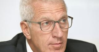 Untersuchung. Am Dienstag f&uuml;hrte die Z&uuml;rcher Staatsanwaltschaft zusammen mit der St. Galler Staatsanwaltschaft Hausdurchsuchungen am Wohnsitz und in den B&uuml;ros der f&uuml;nf Beschuldigten, darunter auch Pierin Vincenz (Bild), durch.