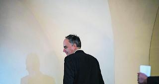 Motion nachgereicht. Bildungsdirektor Darbellay h&auml;lt nichts davon, Standortgemeinden der Hochschulen bez&uuml;glich Lohnkosten zu entlasten.  