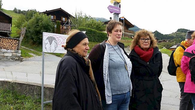 Am Vernetzungstag im September 2017 wurde der Frauenzitatenweg auf Initiative des Vereins «Zukunft Frau Unterbäch» neu gestaltet und um zwei weitere Zitate erweitert.