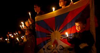 Menschenrechte. Tsekho Tugchak war der 153. Tibeter gewesen, der sich aus Protest gegen die chinesische Herrschaft selbst angez&uuml;ndet hat (Symbolbild).