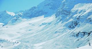 Auf K&auml;lte folgt W&auml;rme. W&auml;hrend die Kaltfront Ende Januar das Schneeprofil ung&uuml;nstig beeinflusst hat, versch&auml;rfen die nun steigenden Temperaturen das Risiko von Lawinenabg&auml;ngen zus&auml;tzlich. 