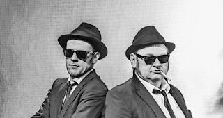Schwarz. Ganz in Schwarz  &ndash;  bei den Blues Brothers gibt es nichts anderes&hellip;   