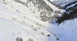 Eindr&uuml;cklich. Die Schusslawine bei Zermatt (Aufnahme vom Januar 2018). 