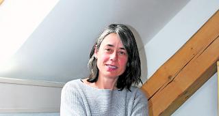 Annette Cina. &laquo;Die ideale Erziehung bildet eine Balance zwischen Liebe, Zuneigung, Zutrauen und Unterst&uuml;tzung mit sinnvoller Grenzsetzung.&raquo; 