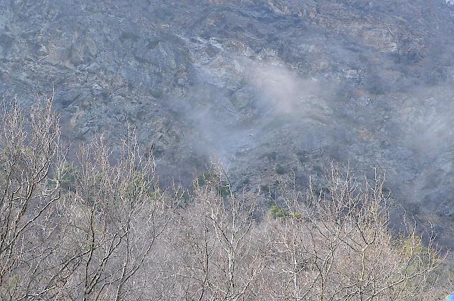 Naturgefahr. Das Naherholungsgebiet «Chatzuhüs» ist derzeit gesperrt. Einzelne kleinere Steinschläge oberhalb des Areals waren am Nachmittag zu beobachten.