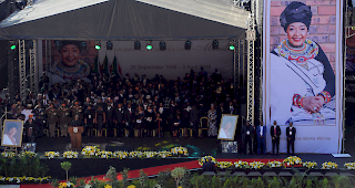 Trauerfeier. Mit einem Staatsbegr&auml;bnis hat S&uuml;dafrika am Samstag Abschied von der Anti-Apartheids-K&auml;mpferin Winnie Madikizela-Mandela genommen.