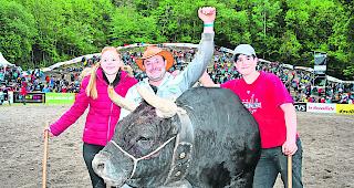 Ein grosser Tag. Eindr&uuml;cklich hat &laquo;Tzigane&raquo; am Nationalen Stechfest 2017 gezeigt, wer die st&auml;rkste Kuh im Land ist. In rund drei Wochen tritt sie zur Titelverteidigung an. 