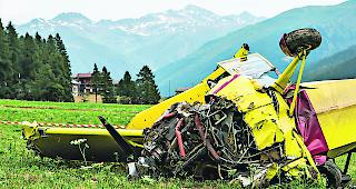 Abgest&uuml;rzt. Nach einem rund eineinhalbst&uuml;ndigen Alpenrundflug geriet im Juli 2015 ein Kleinflugzeug beim Landeanflug auf den Flugplatz M&uuml;nster ausser Kontrolle.  