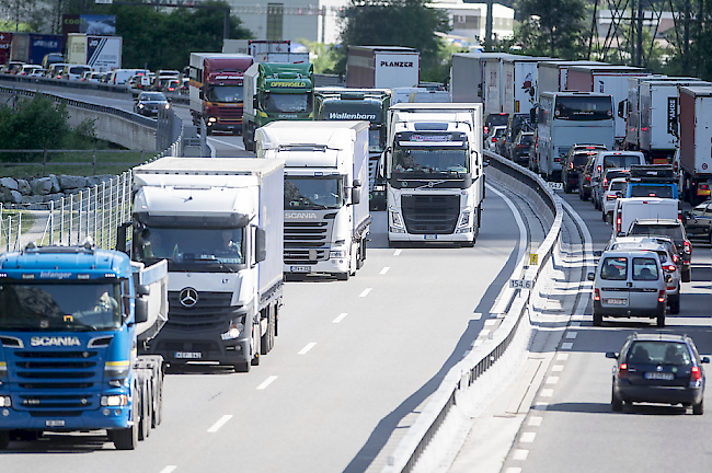 Inlandtransporte. Der Chauffeurverband Les Routiers Suisses wehrt sich gegen eine Lockerung des Kabotageverbots.