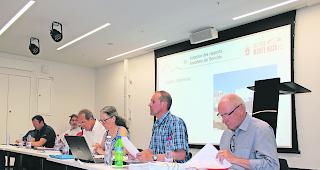 Der Vorstand. Das Komitee der SAC-Sektion Monte Rosa mit den beiden Oberwallisern Peter Planche und Philippe Chanton (von rechts).