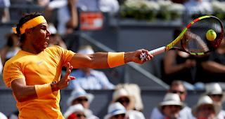 Nach der Niederlage von Rafael Nadal in Madrid ist Roger Federer wieder die Nummer 1. 