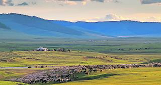 Eintauchen. Tamir Bayarsaikhan wird am Donnerstag im Zeughaus Kultur Fotos aus der Mongolei zeigen: Eintauchen in seine Bilderwelt ist angesagt. 
