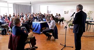 Am Ende des Treffens haben alle die vorgestellten Pl&auml;ne unterzeichnet und so ihre Einwilligung zur Weiterf&uuml;hrung dieser ausschlaggebenden Projekte gegeben.