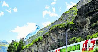 Klassiker. Seit 88 Jahren verbindet der Glacier Express die beiden weltbekannten Orte St. Moritz und Zermatt.  