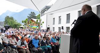 Der Visper Gemeindepr&auml;sident Niklaus Furger hebt die Wichtigkeit des Erweiterungsbaus hervor.