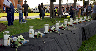 Schulmassaker. In einer Schule in Texas hat ein 17-J&auml;hriger am Freitag zehn Menschen erschossen. Inzwischen hat der junge Mann die Tat gestanden und eine eidesstattliche Erkl&auml;rung abgegeben.