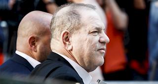 Harvey Weinstein stellt sich den Beh&ouml;rden. 