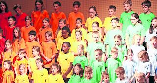 Stimmungsvoll. Die Kinder der Primarschule Turtmann wussten ihr Publikum zu begeistern. 