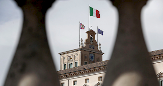 Klares Ergebnis. Eine deutliche Mehrheit der Italienerinnen und Italiener will Umfragen zufolge einen Verbleib des Landes in der Eurozone.