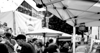 Kulinarische Entdeckungen. Betreiber von 26 Foodst&auml;nden bieten ihre Gerichte an. 