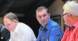 Aff&auml;re Cleusix. D&auml;mpfer f&uuml;r Patrice Martinet, Gemeindepr&auml;sident von Leytron (links). 