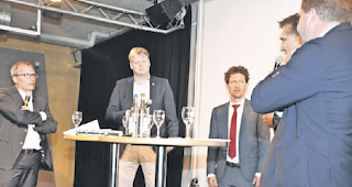 Podiumsgespr&auml;ch.Von links: Moderator Roger Brunner, Roger Michlig,
Beat Stamm, Berno Stoffel und Pierre-Alain Grichting.