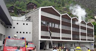 Einsatzdemonstration der Feuerwehr Stalden und der Sanit&auml;t Oberwallis. 