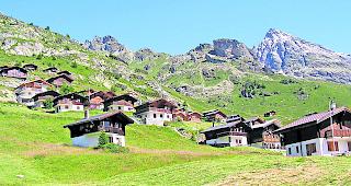 Auf der Lauchernalp will die Gemeinde Bauland verkaufen.