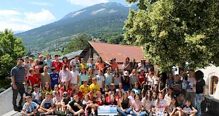 Tolle Geste. Im April f&uuml;hrte die Primarschule Leuk das Musical &laquo;L&ouml;wenherz - Leonardo und das magische Amulett&raquo; auf. Den Erl&ouml;s von 3000 Franken spendeten die Sch&uuml;ler nun an den Verein SOS-Kolumbien.