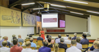 Unter einem Dach. 17 kleinere Tourismusorganisationen wollen k&uuml;nftig in Bereichen wie Promotion oder Produktentwicklung noch enger zusammenarbeiten. Foto zvg