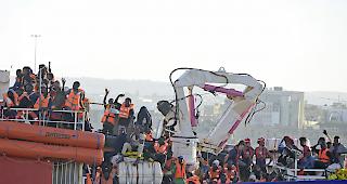 Riskant. Gem&auml;ss Uno-Angaben &uuml;berqueren immer weniger Menschen das Mittelmeer. Die Zahl der Todesopfer sei jedoch deutlich gestiegen. Foto