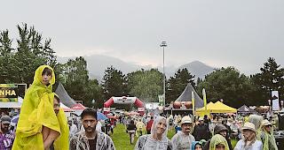 Regen getrotzt. Die Besucher liessen sich ihre Laune nicht verderben.