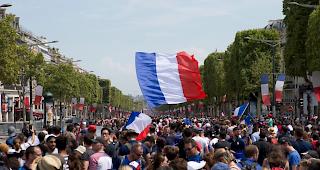 Die Franzosen empfangen ihre Weltmeister.