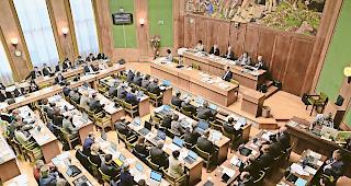 Gesetzgebung. Der Walliser Grosse Rat hat die Revision der Kantonsverfassung an einen Verfassungsrat ausgelagert, der im November gew&auml;hlt wird.Foto wb